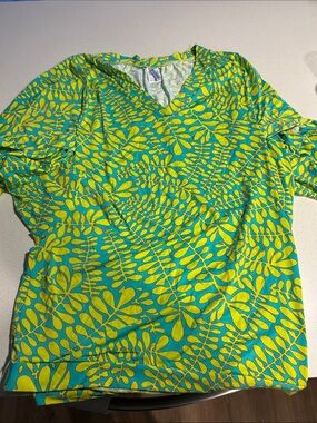 Bright Teal & Lime Leaf Print V-Neck swim cover kimono